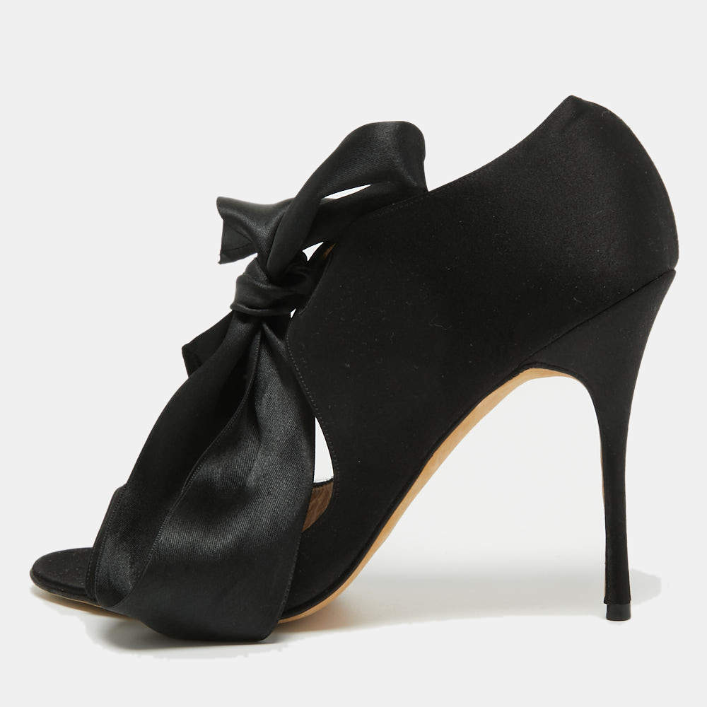 Manolo Blahnik Black Satin Bow Tie Sandals Size 40
