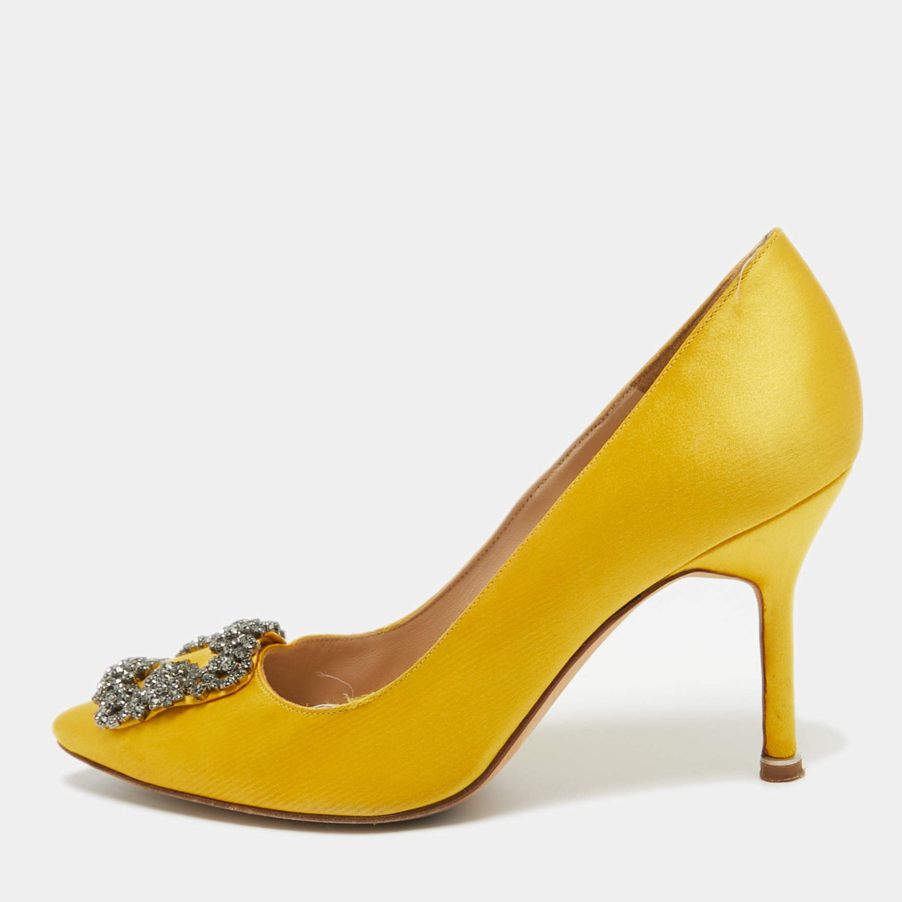 Pre Owned Manolo Blahnik Yellow Satin Hangisi Pumps Size 37