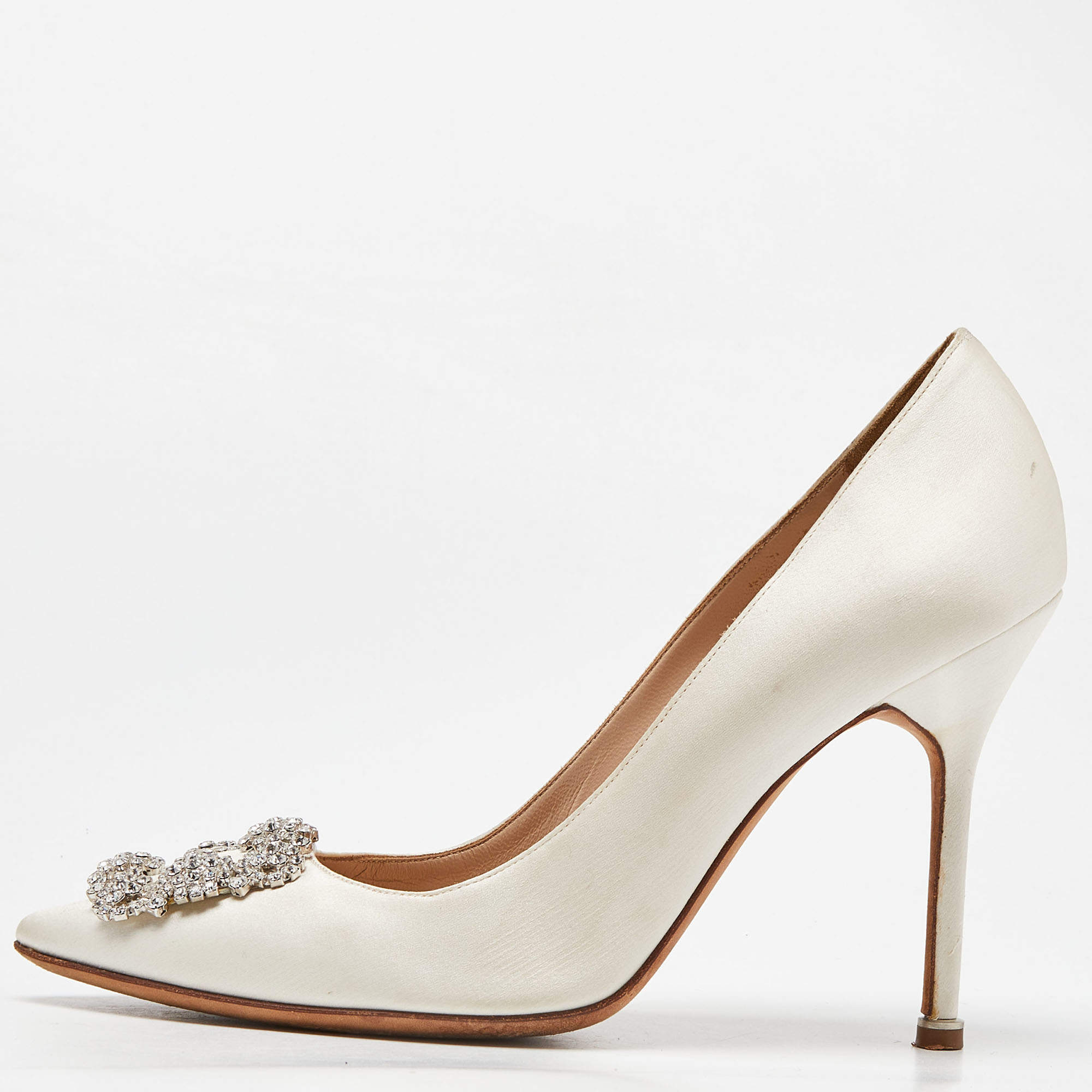 Pre Owned Manolo Blahnik Cream Satin Hangisi Pumps Size 39.5