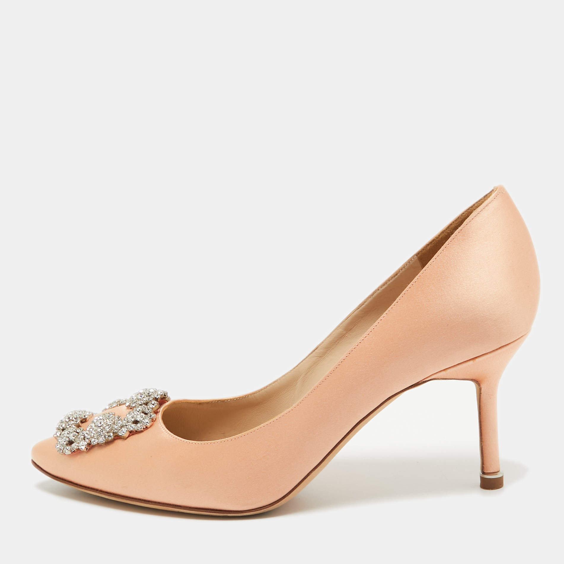 Pre Owned Manolo Blahnik Beige Satin Hangisi Pumps Size 37.5