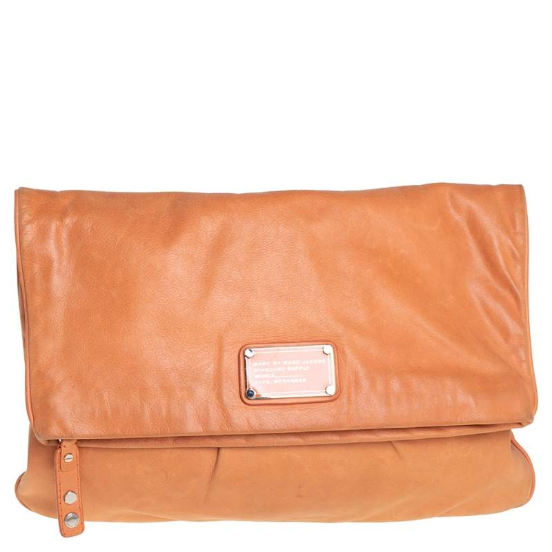 marc by marc jacobs clutch