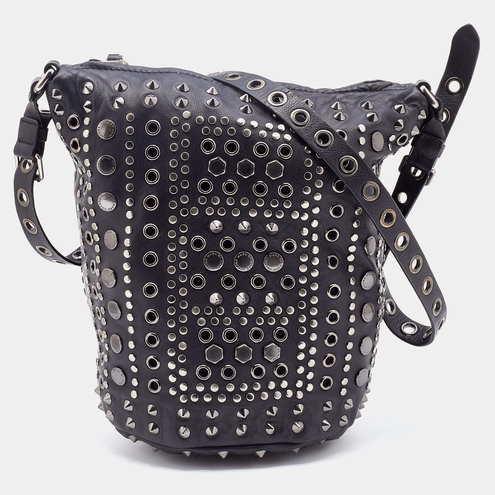 Pre Owned Marc by Marc Jacobs Black Leather Embellished Bucket Bag