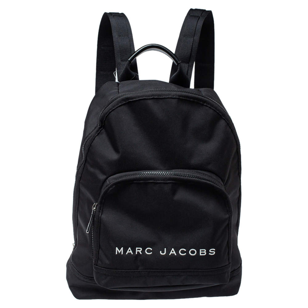 حقيبة ظهر مارك جاكوبس شعار كلاسيك نايلون أسود 