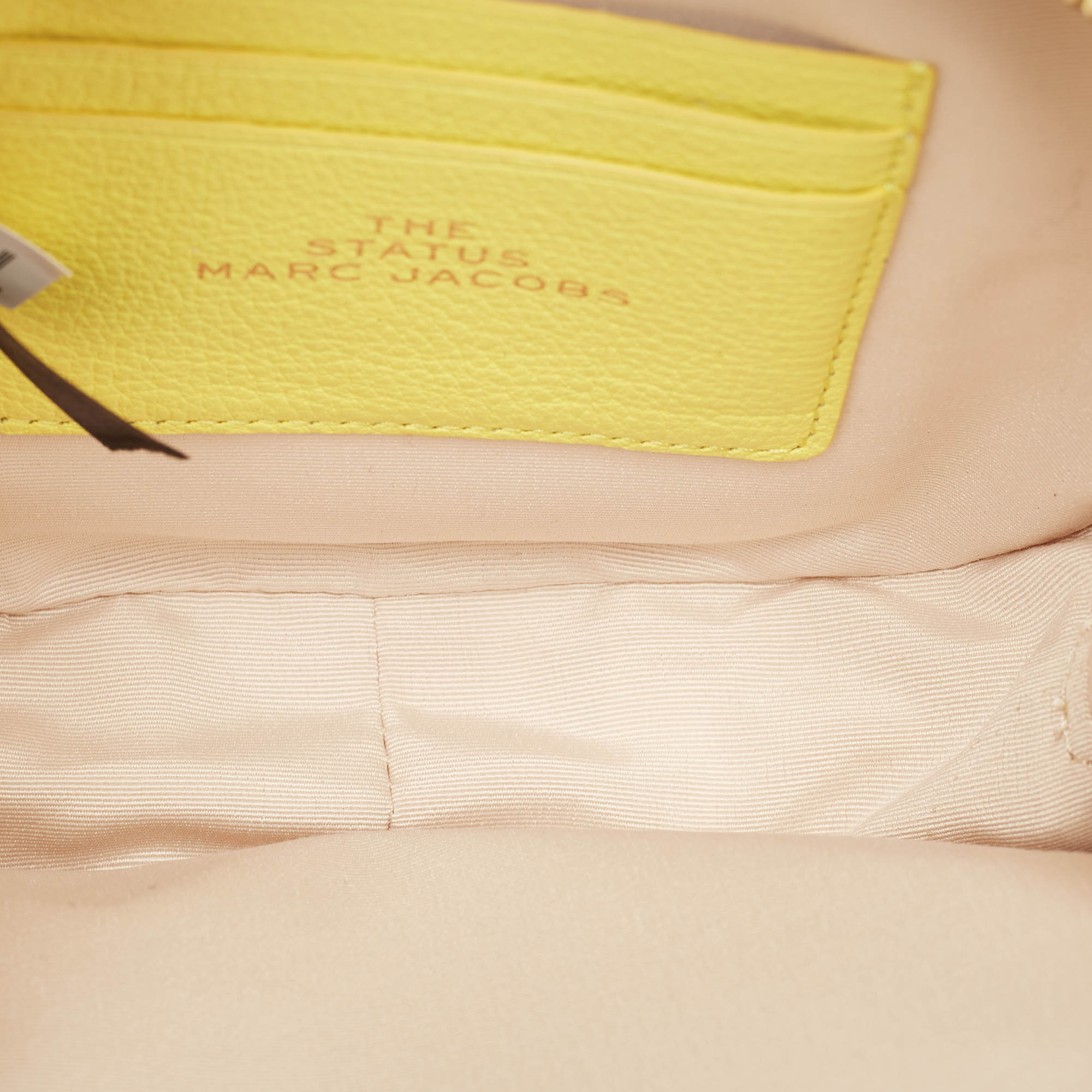 Pre Owned Marc Jacobs Powder Yellow The Status Round Crossbody Bag
