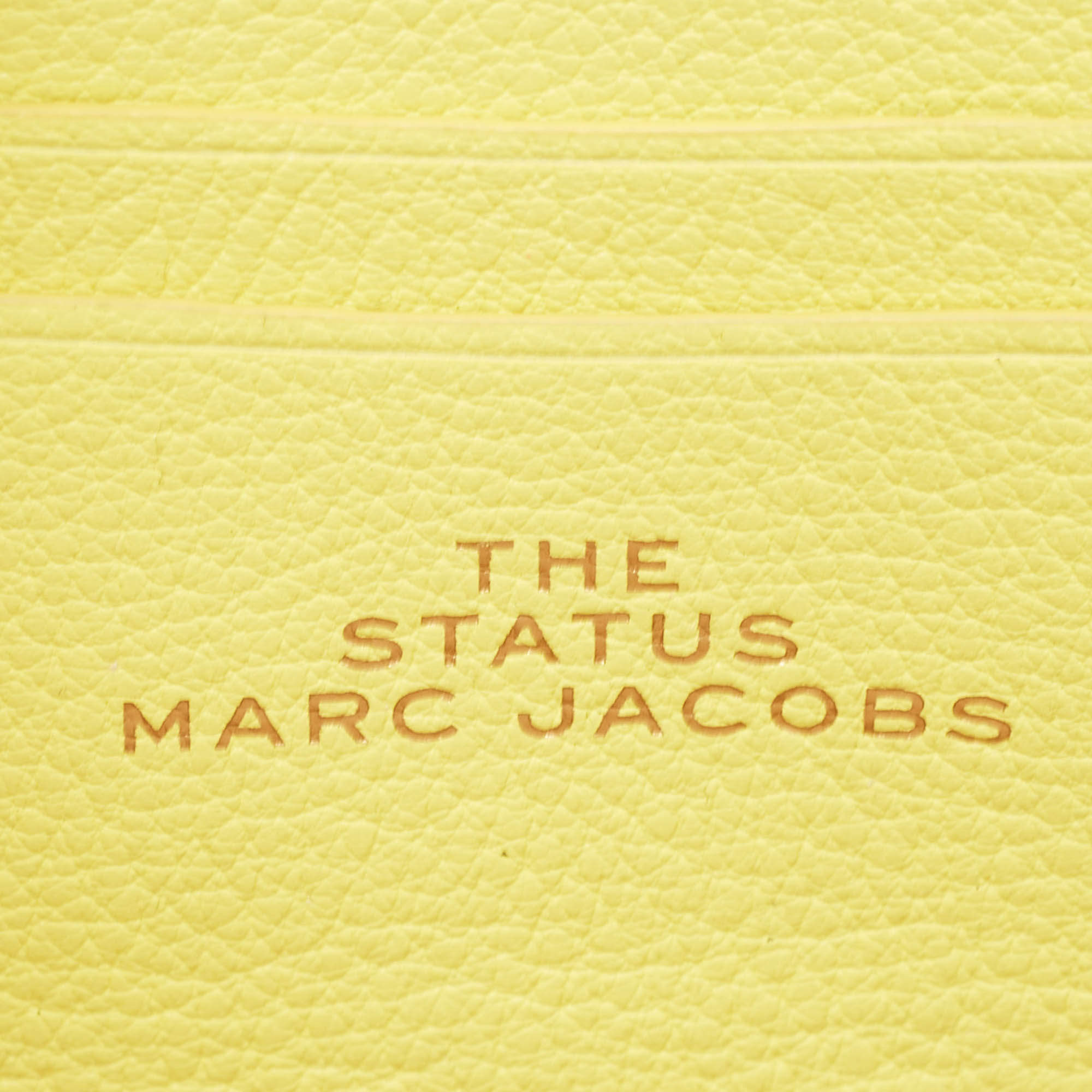 Pre Owned Marc Jacobs Powder Yellow The Status Round Crossbody Bag