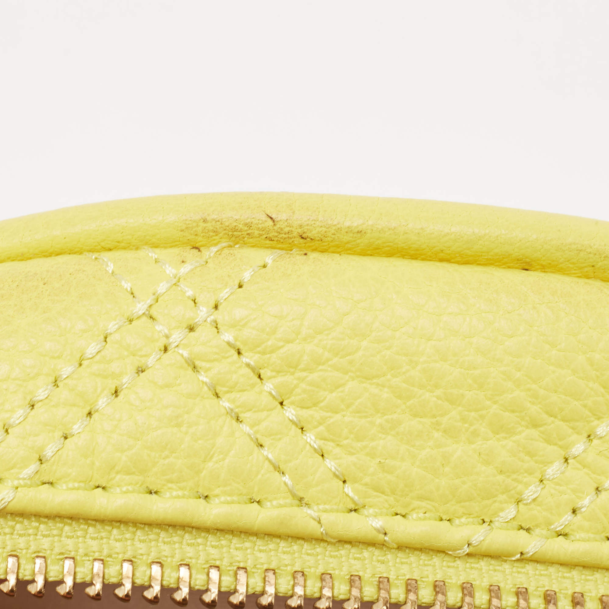 Pre Owned Marc Jacobs Powder Yellow The Status Round Crossbody Bag