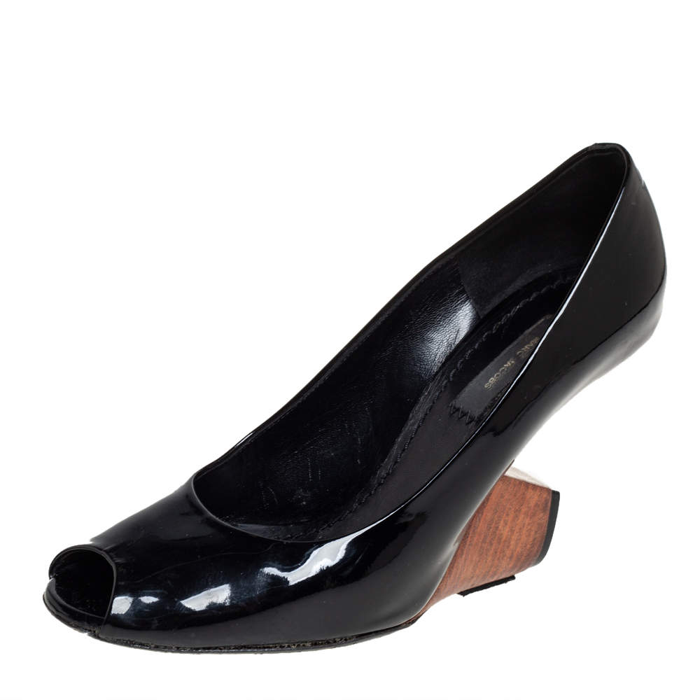 Marc Jacobs Black Patent Leather Peep Toe Reverse Heel Pumps Size 36