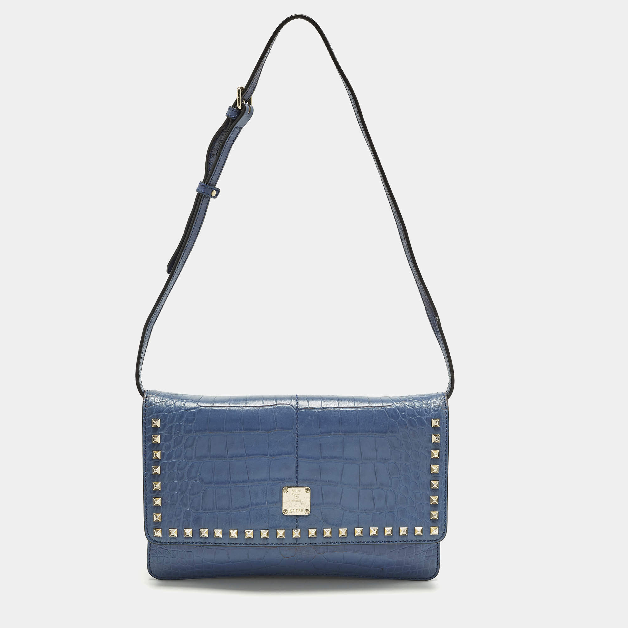 مملوكة مسبقًا MCM Studded Blue Croc Embossed Leather Shoulder Bag