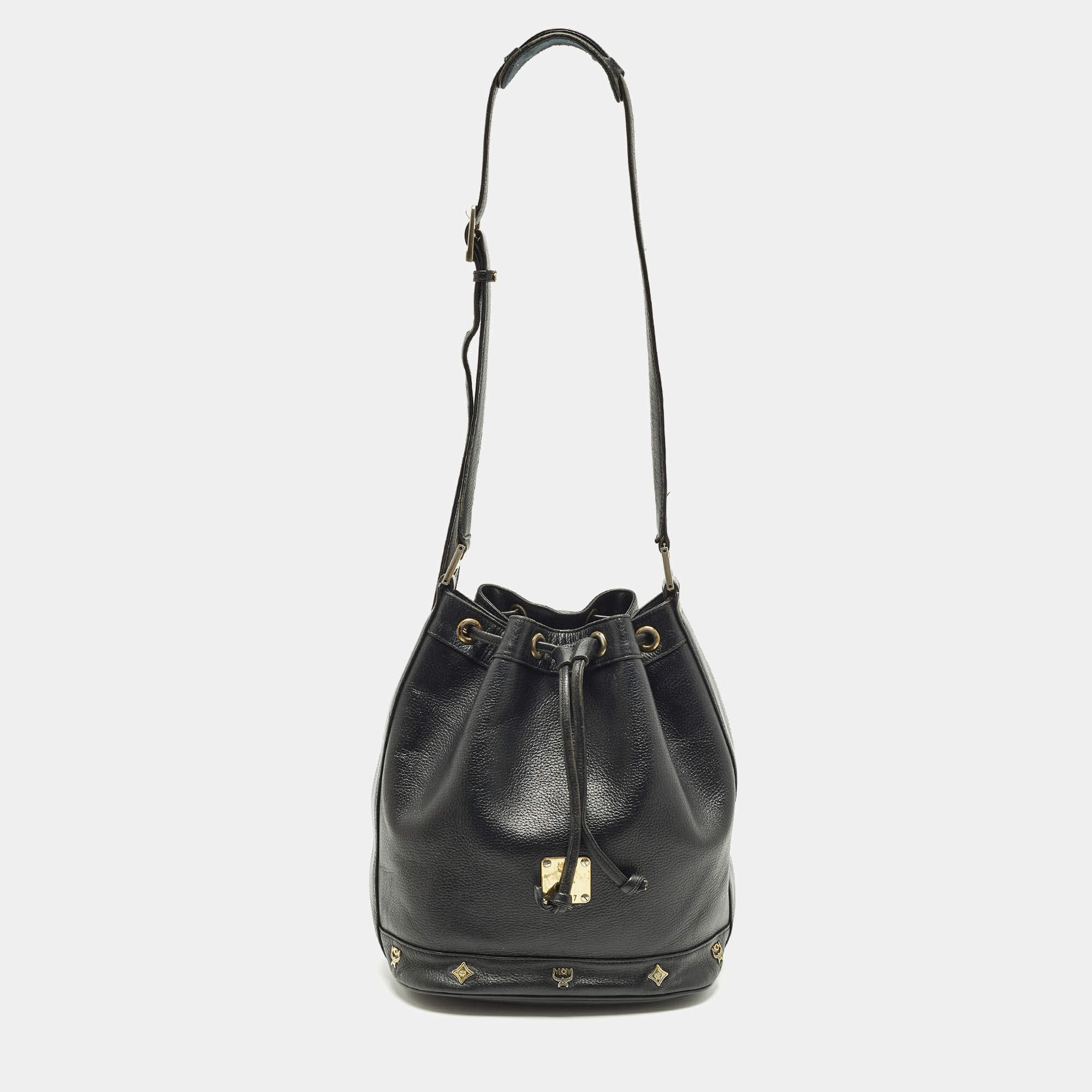 مملوكة مسبقًا MCM Black Logo Studded Leather Drawstring Bucket Bag