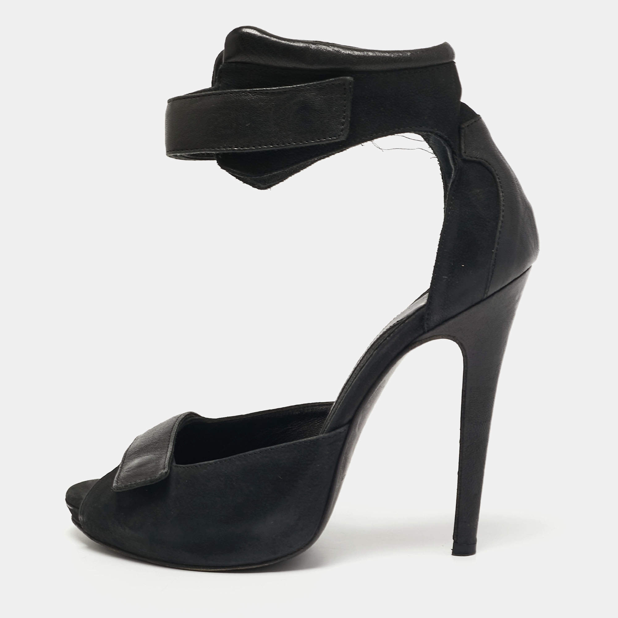 Pre Owned MCQ by Alexander MCQueen Black Nubuck and Leather Ankle Strap Sandals Size 38