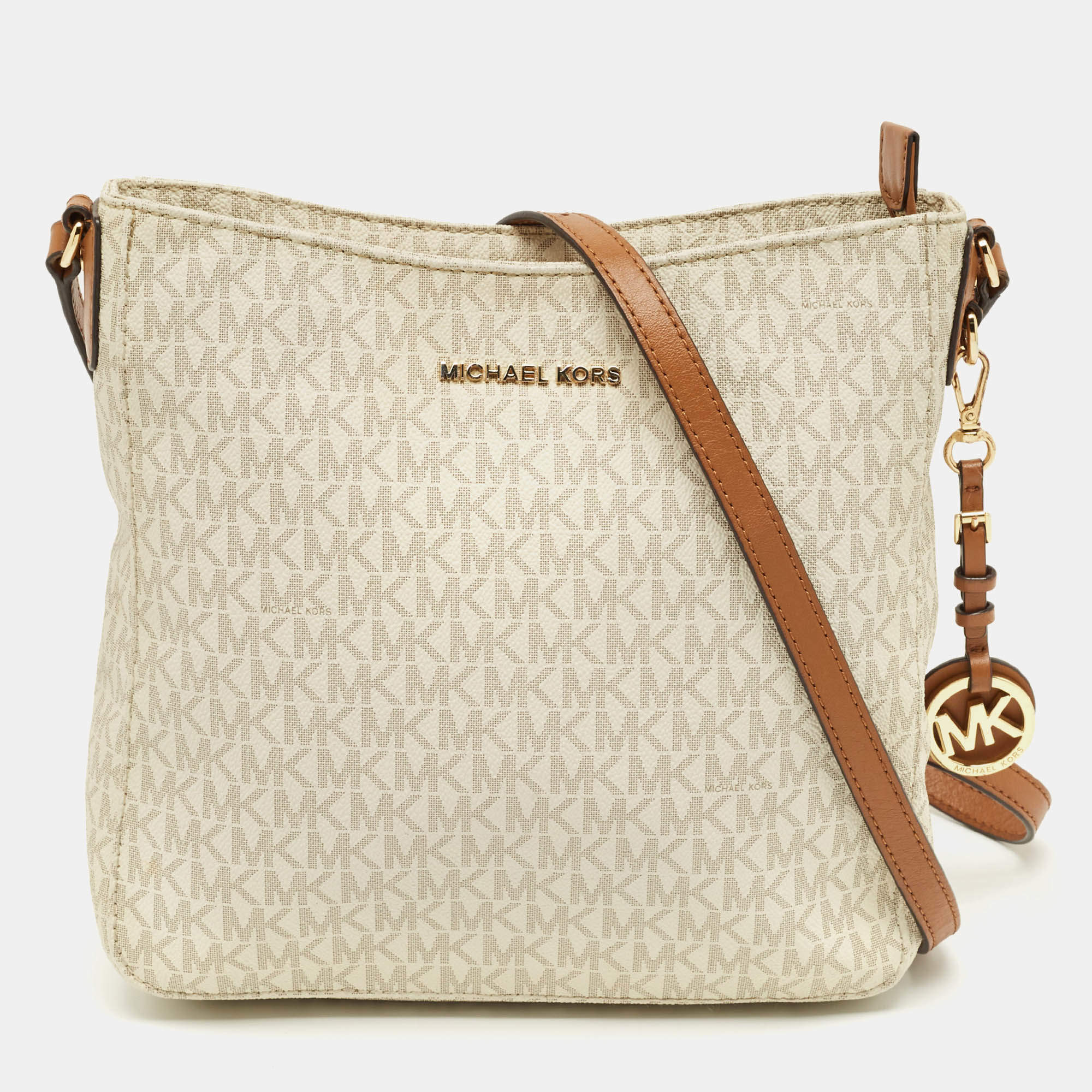 Pre Owned Michael Kors White/Tan Signature Coated Canvas Jet Set Travel Messenger Bag