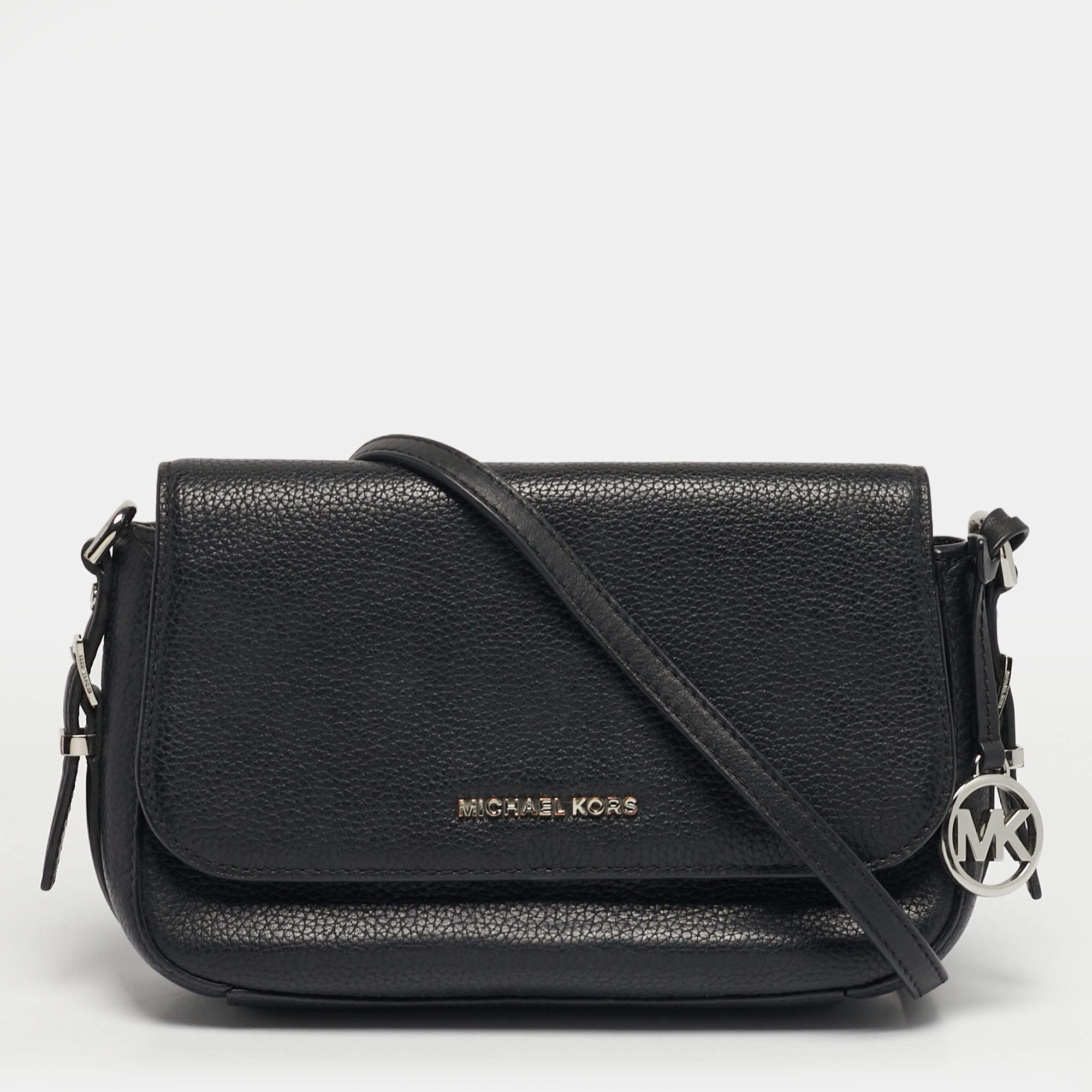 مملوكة مسبقًا Michael Kors Bedford Legacy Flap Black Leather Crossbody Bag