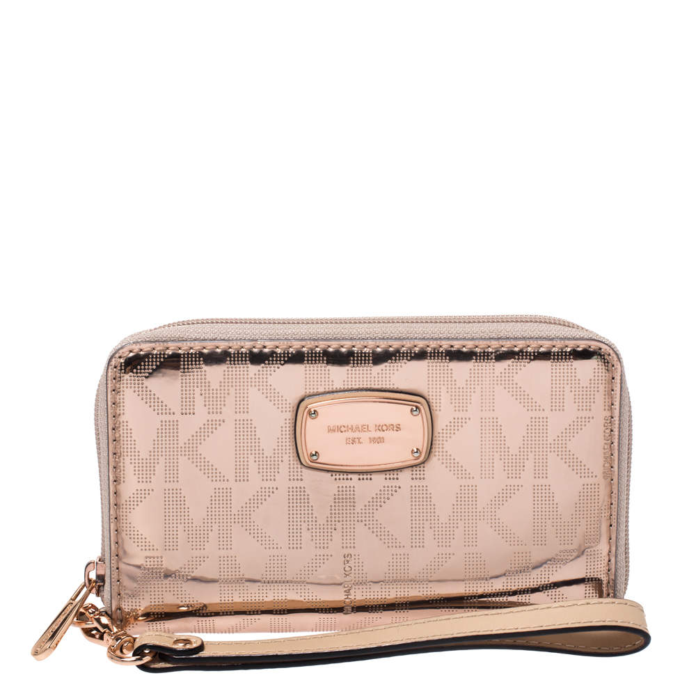 Michael Kors MICHAEL Michel Kors Gilly Large Drawstring Travel Tote bundled  with Double Zip Wristlet Purse Hook, Black Signature/Gold/Black :  Amazon.ca: Clothing, Shoes & Accessories