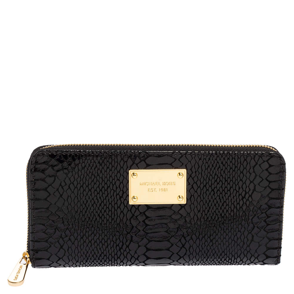 Michael Kors Black Glossy Python Embossed Leather Jet Set Zip Around ...