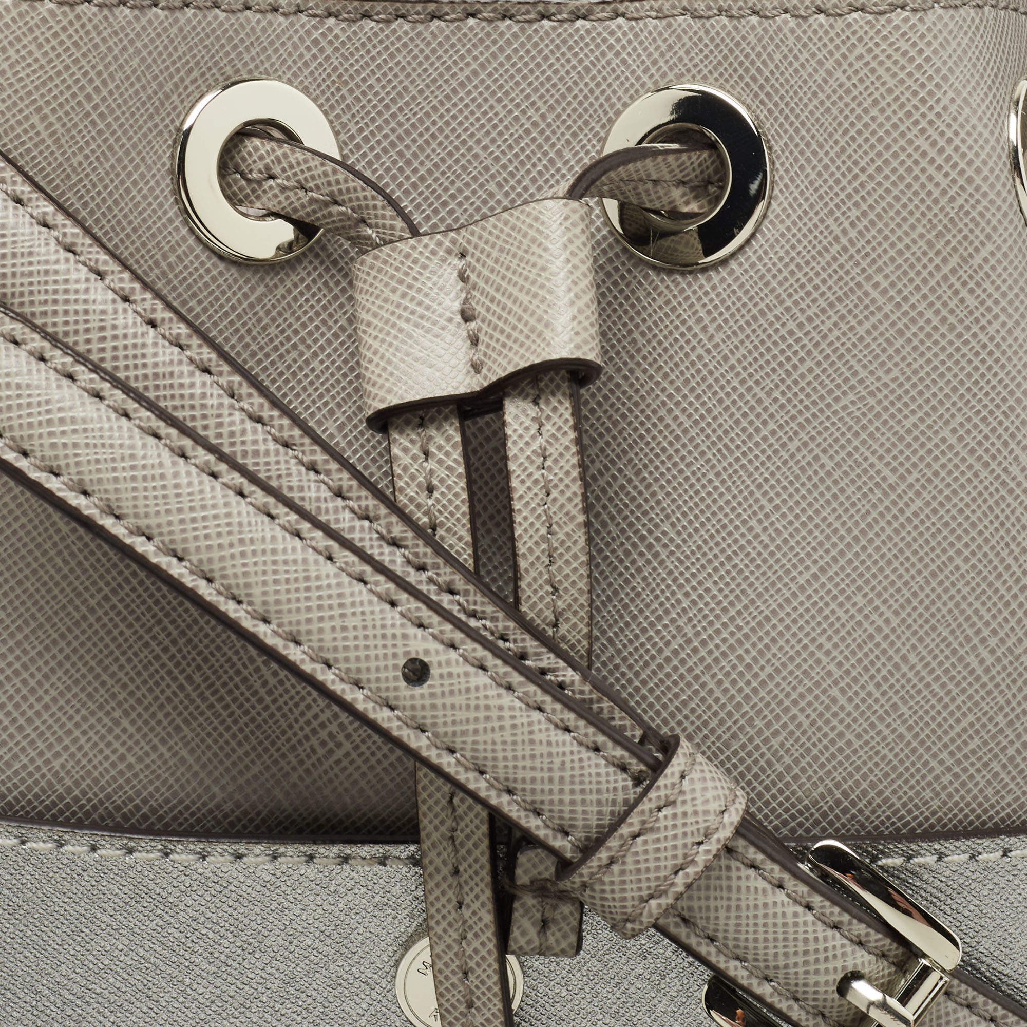 AUTH Michael Kors Purse Greenwich Saffiano Leather Small Bucket Crossbody  Bag