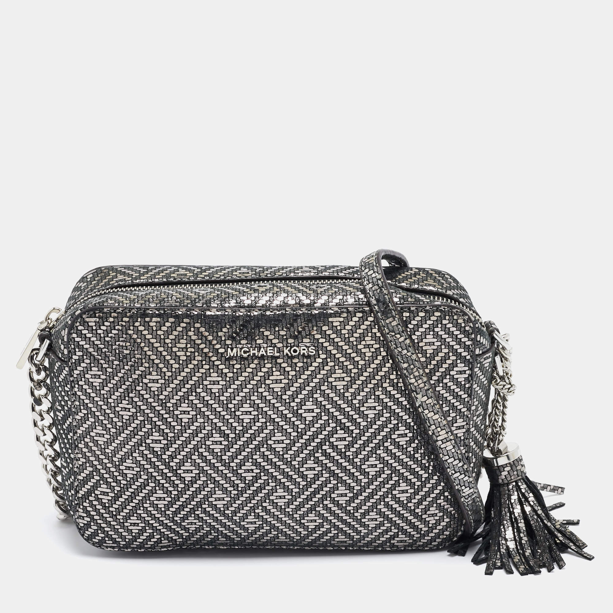 مملوكة مسبقًا Michael Kors Metallic Grey Textured Leather Ginny Camera Crossbody Bag
