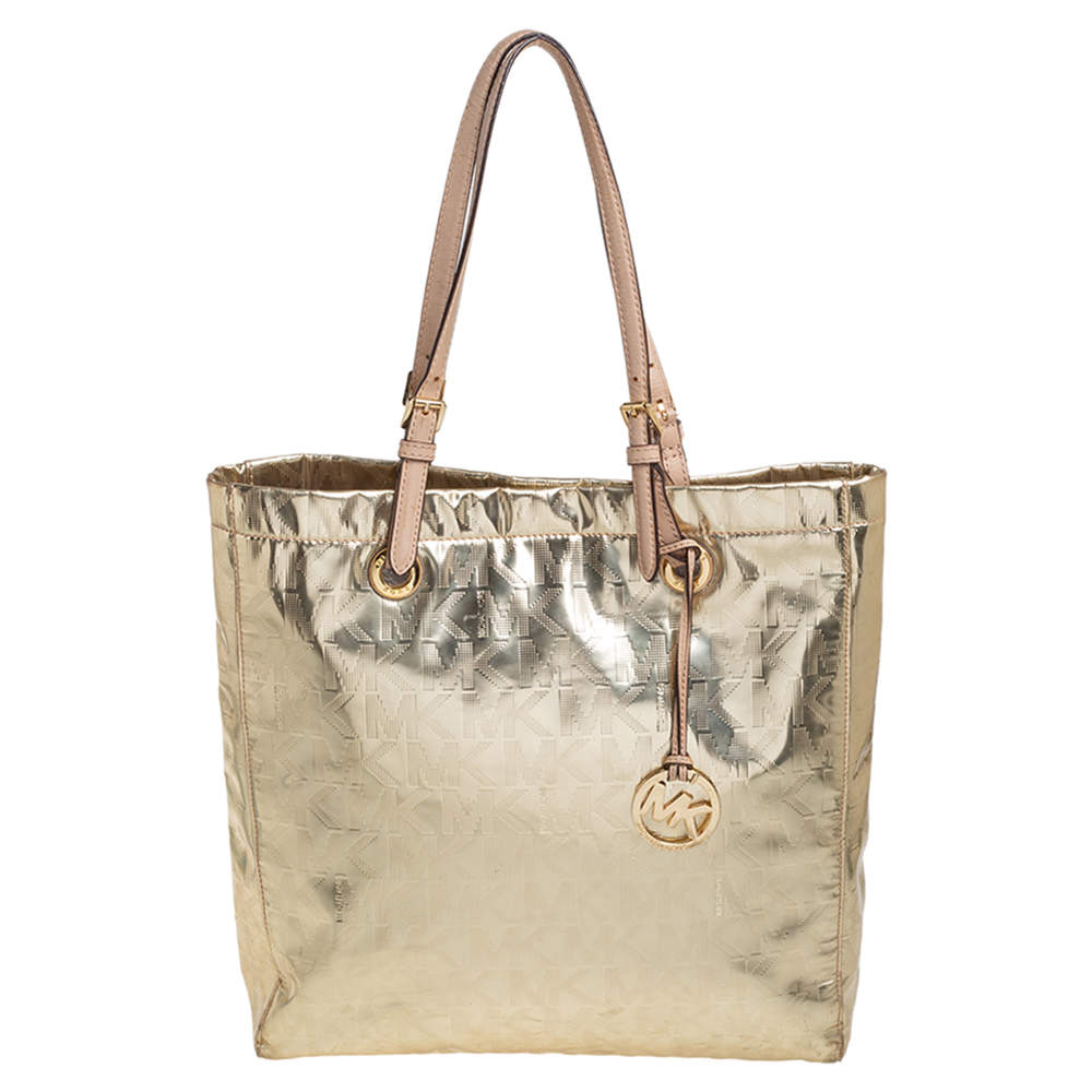مملوكة مسبقًا MICHAEL Michael Kors Metallic Gold Mirror Signature PVC and Leather North South Jet Set Tote