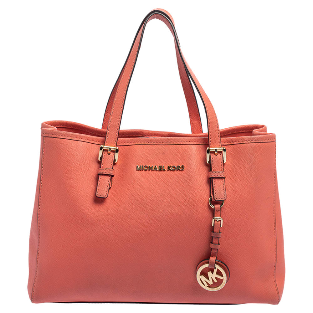 مملوكة مسبقًا حقيبة يد توتس مايكل مايكل كورس جيت سيت ايست ويست جلد سافيانو مرجاني متوسطة