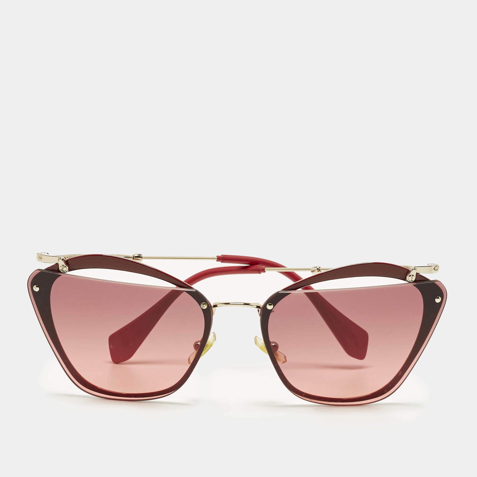 مملوكة مسبقًا Miu Miu Red/Gold Tone SMU 54T Cat Eye Sunglasses