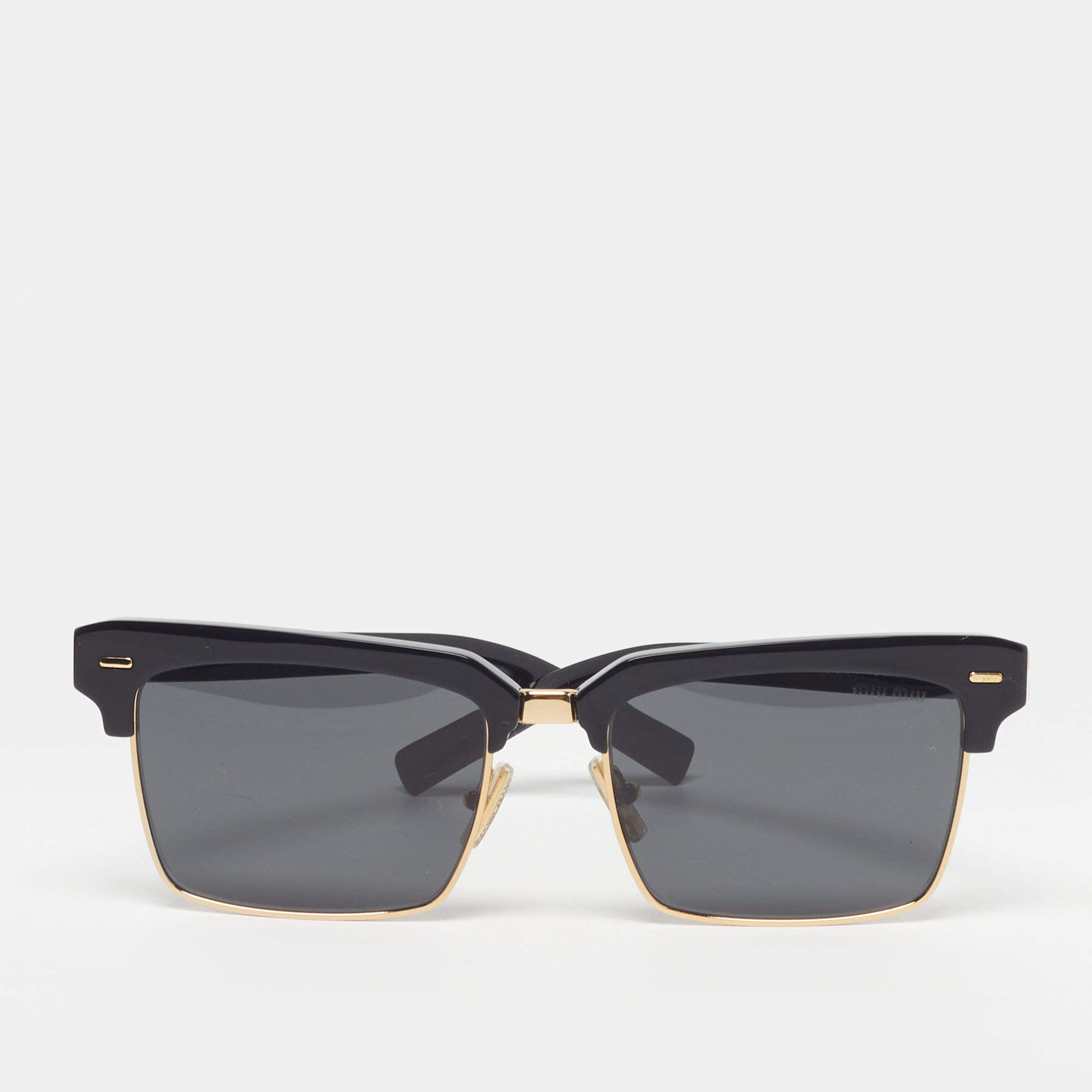 مملو كة مسبقًا Miu Miu Black SMU 10Z Square Sunglasses