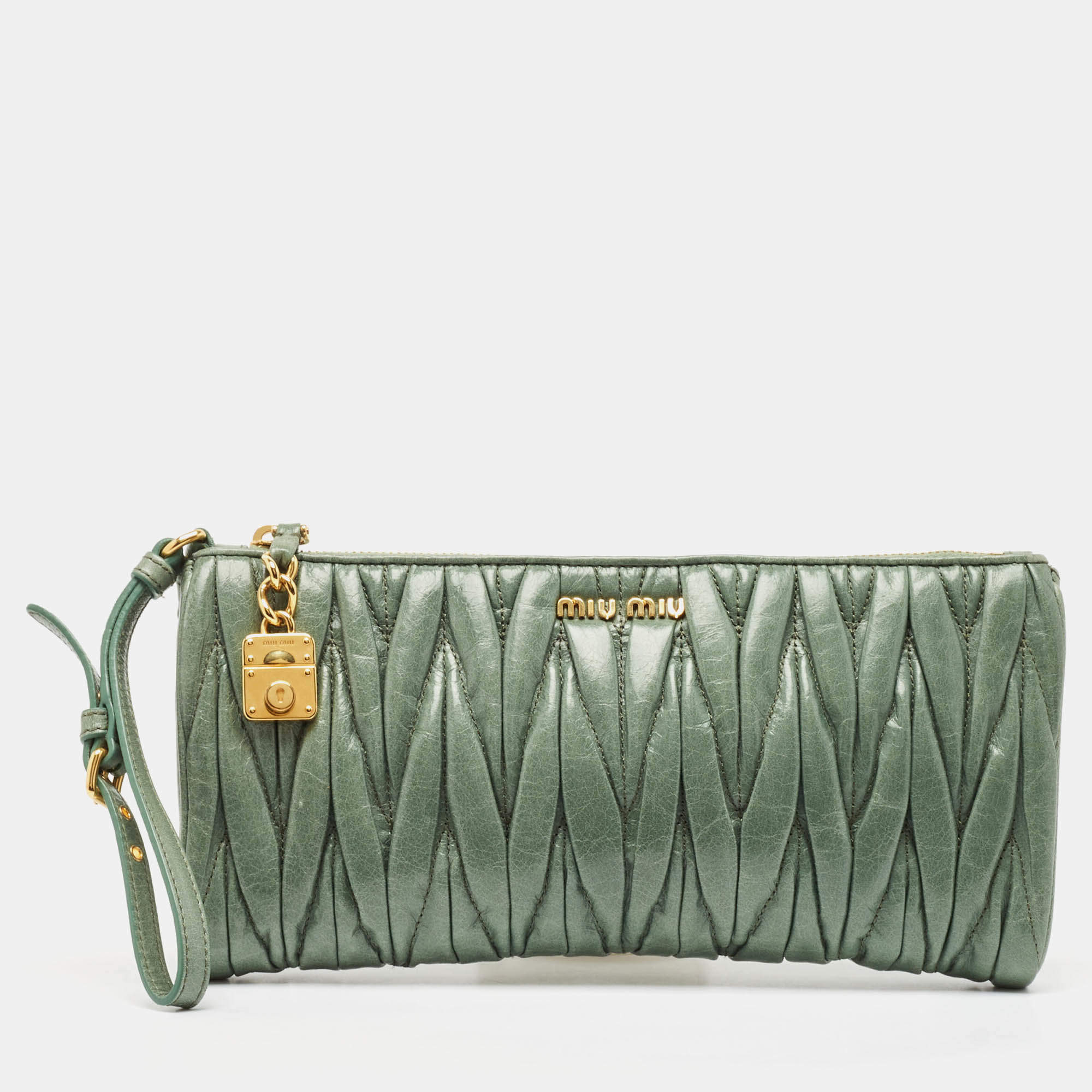 Pre Owned Miu Miu Light Green Matelassé Leather Zip Clutch