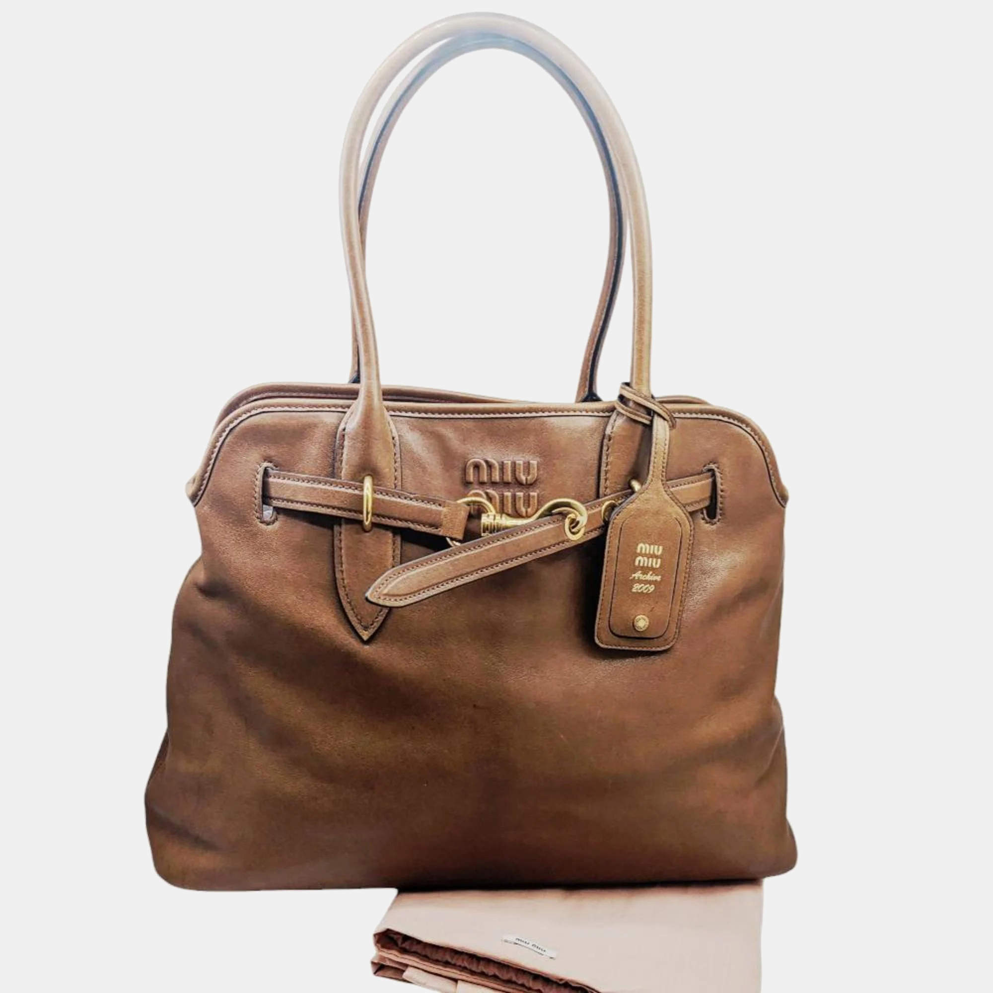 バッグ miumiu turn lock suede bag archive brown s-l400.jpg