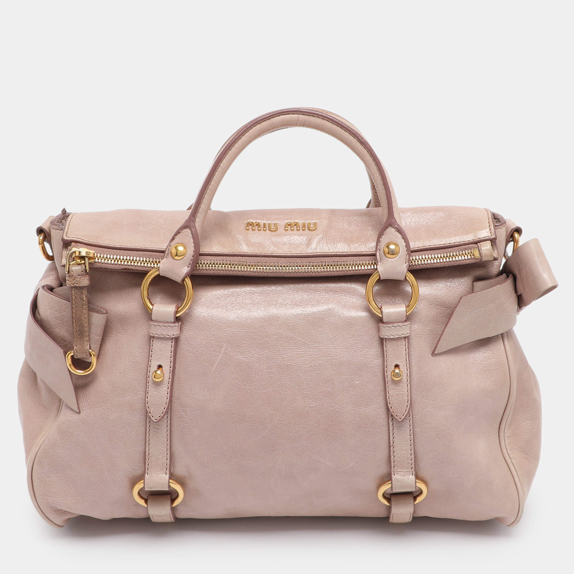 Pre Owned حقيبة ساتشل ميو ميو جلد فيونكة جلد فيتيلو لوكس أسود