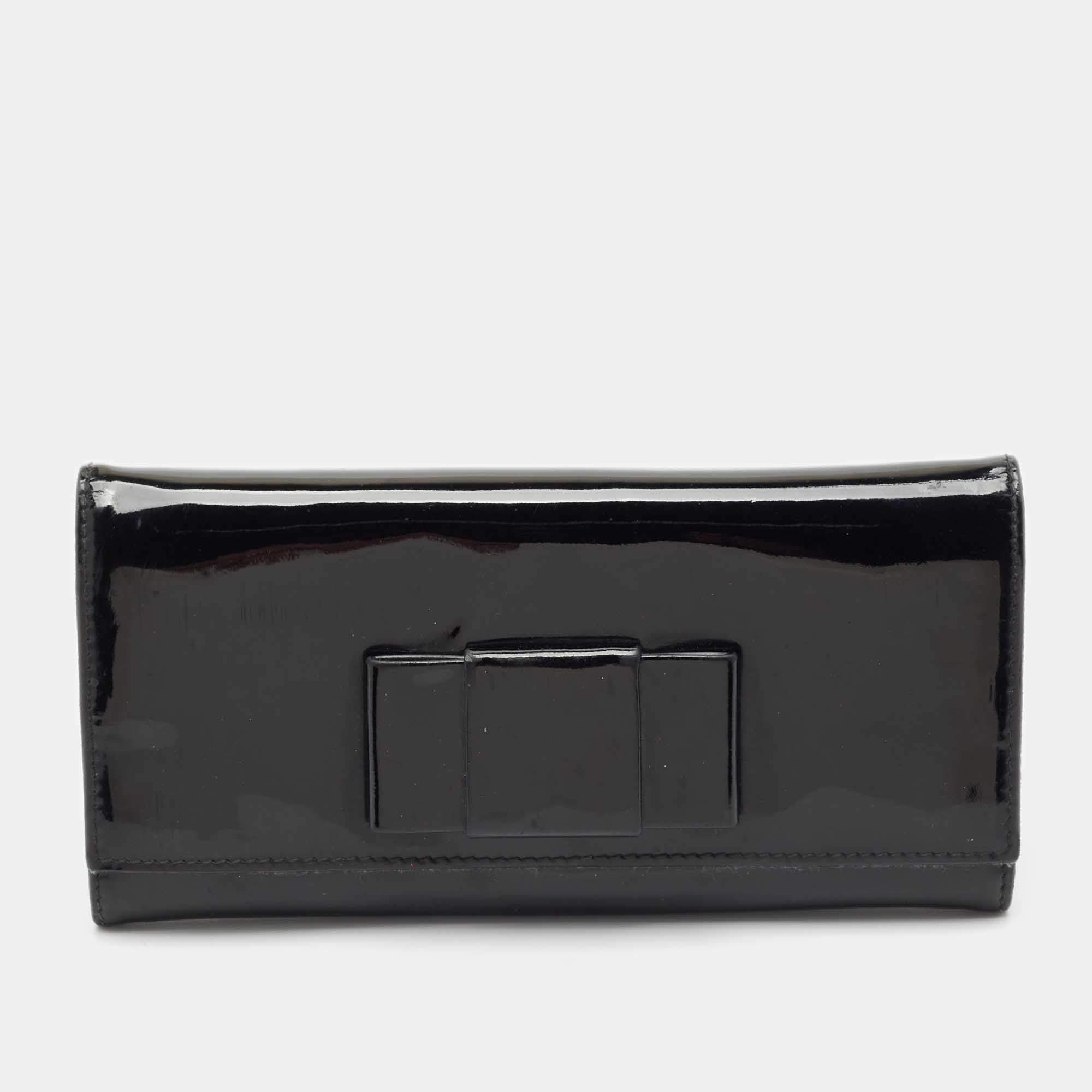 Pre Owned Miu Miu Black Patent Leather Bow Continental Wallet