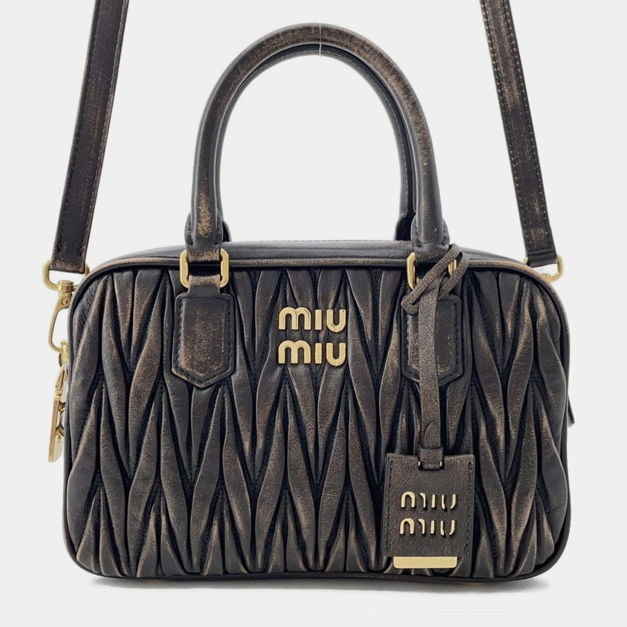 Pre Owned Miu Miu Miu Arcadi Matelasse Distressed Medium Leather Handbag
