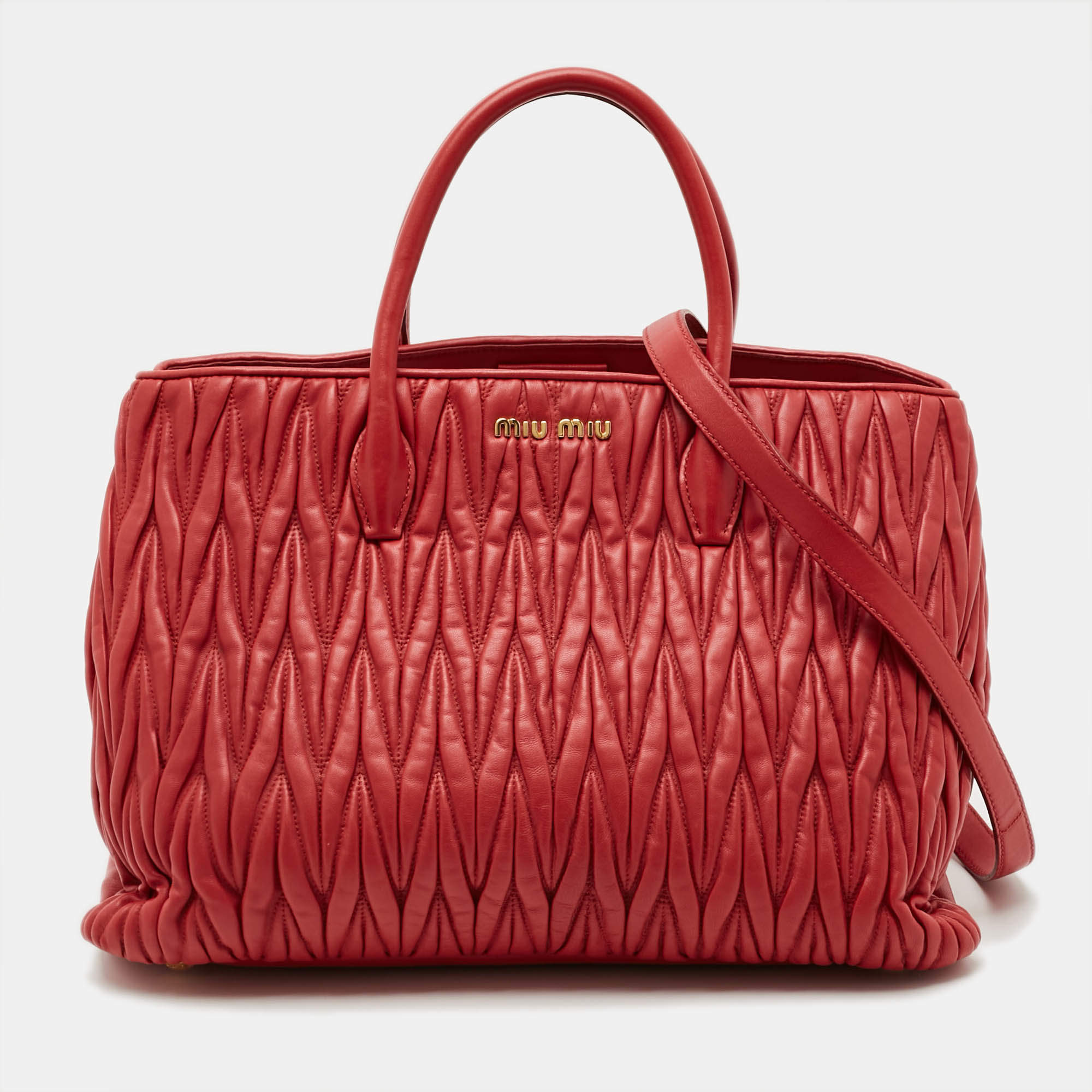 Pre Owned Miu Miu Snap Top Red Matelassé Leather Tote