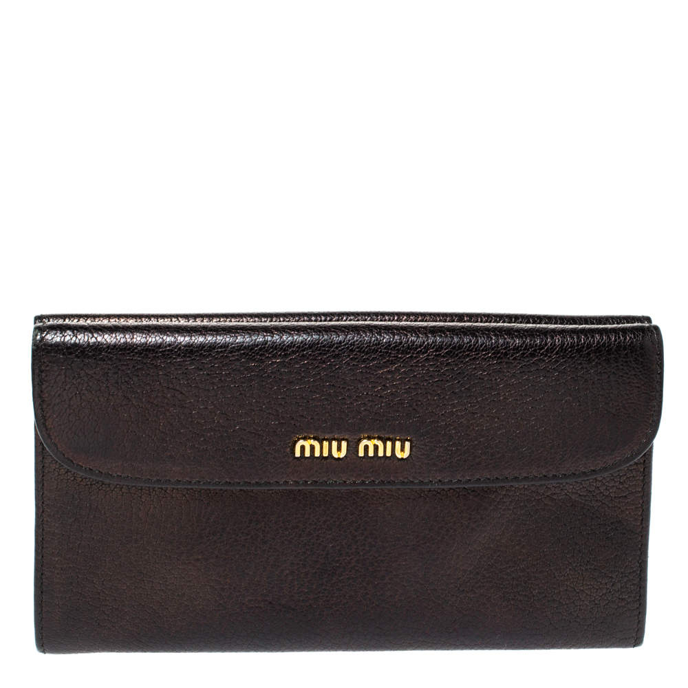 مملوكة مسبقًا Miu Miu Black Leather Madras Flap Wallet
