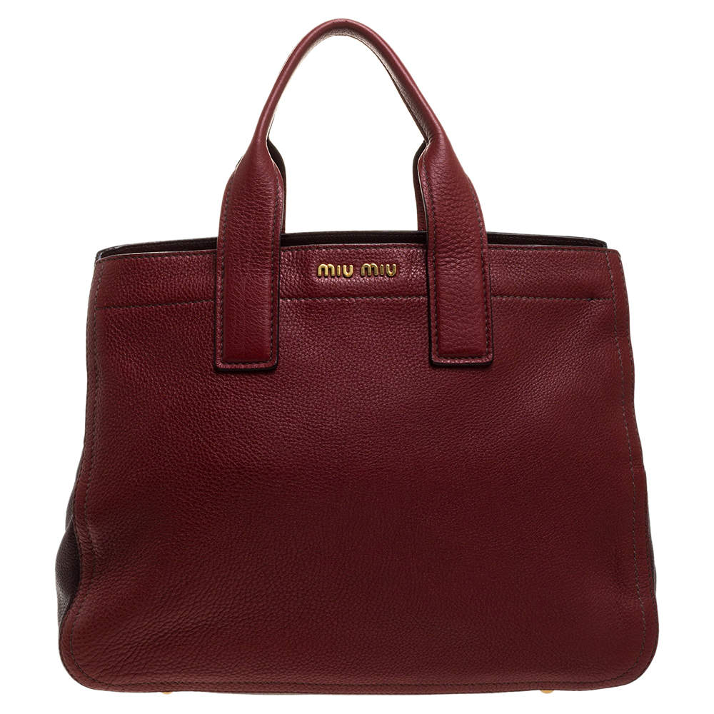 Pre Owned حقيبة ميو ميو جلد كاريبو فيتيلو أحمر/ أحمر داكن بسحاب