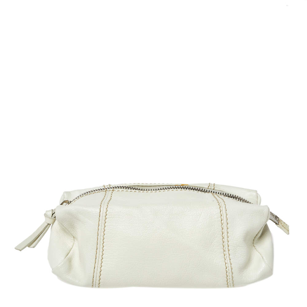 Pre Owned حقيبة صغيرة ميو ميو جلد أوف وايت بسحاب