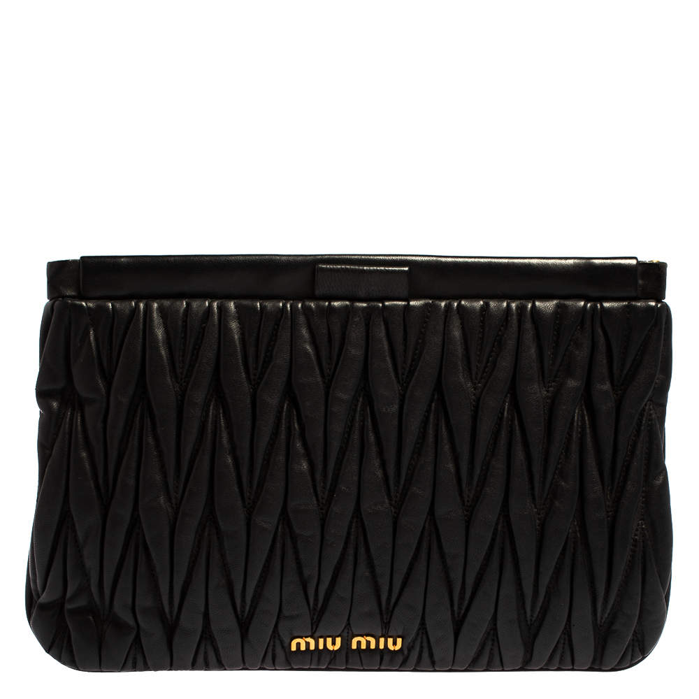 Pre Owned Miu Miu Black Matelasse Leather Clutch