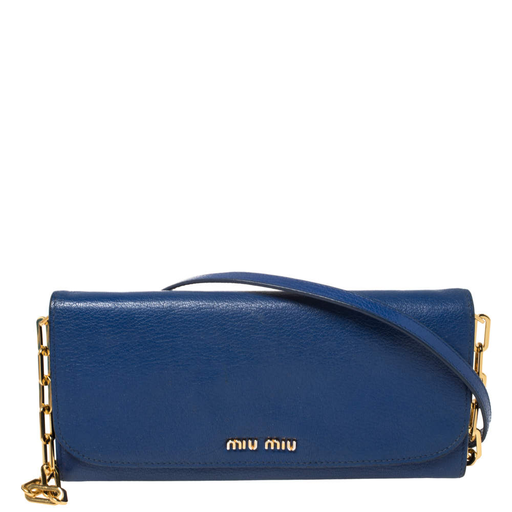 Pre Owned محفظة ميو ميو جلد مادراس أزرق بالشعار قلاب وسلسلة