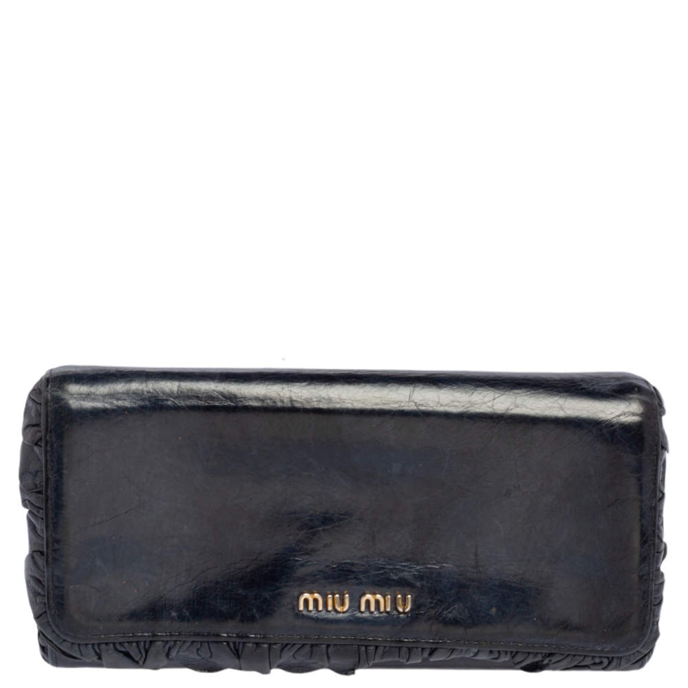 مملوكة مسبقًا Miu Miu Navy Blue Leather Flap Continental Wallet