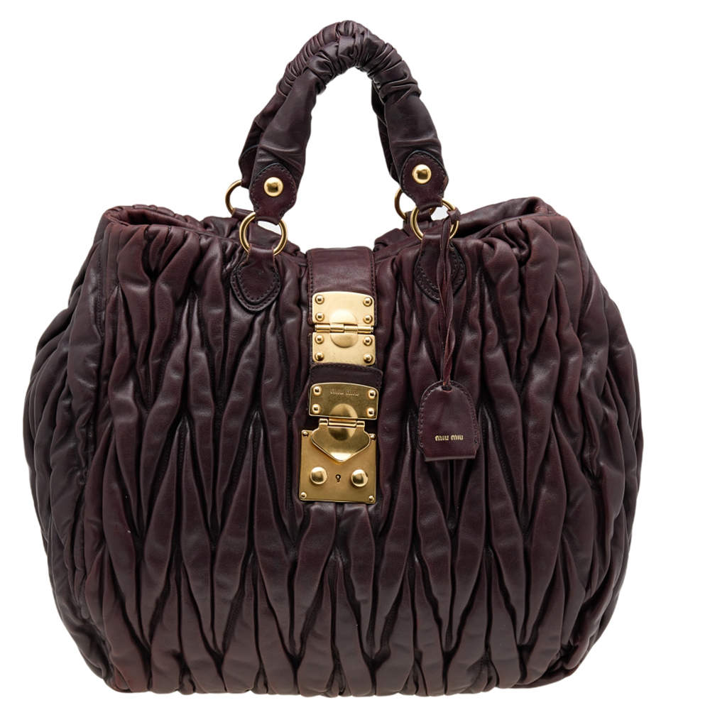 Pre Owned حقيبة يد توتس ميو ميو شوبر جلد ماتيلاس بني شيكولاتة كبيرة