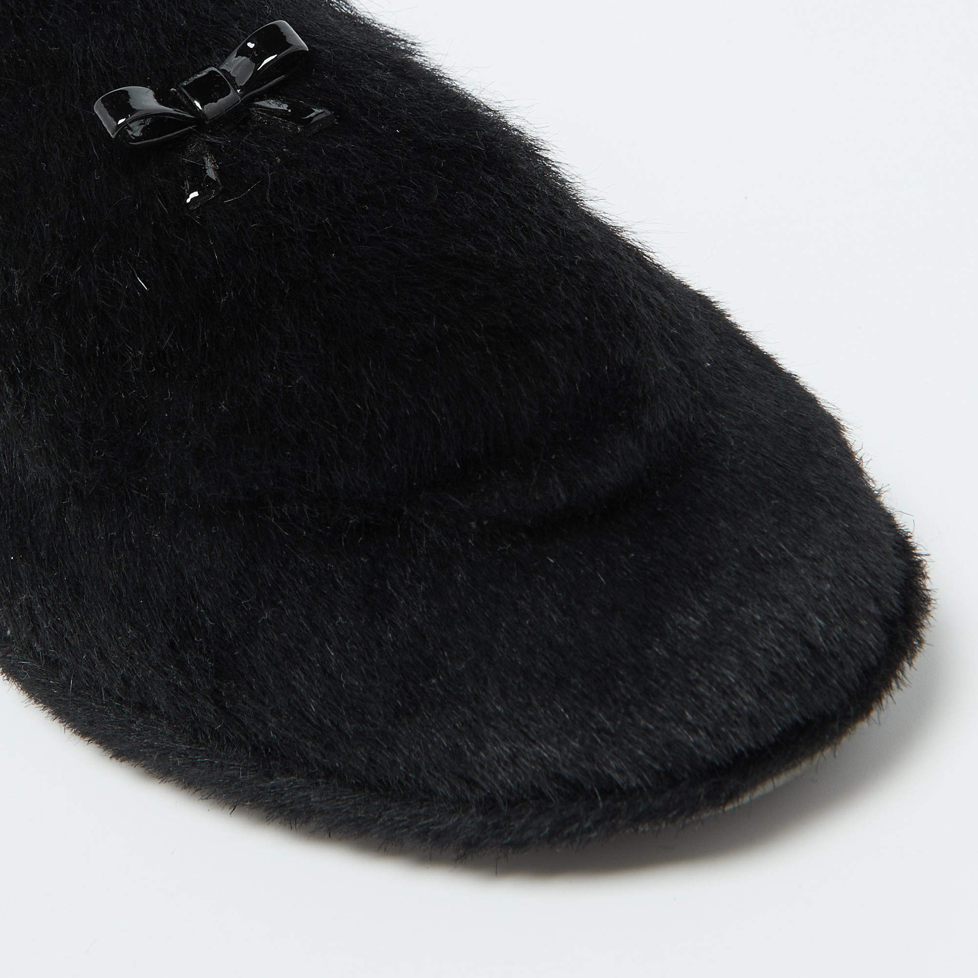Pre Owned Miu Miu Black Faux Fur Smoking Slippers 37.5