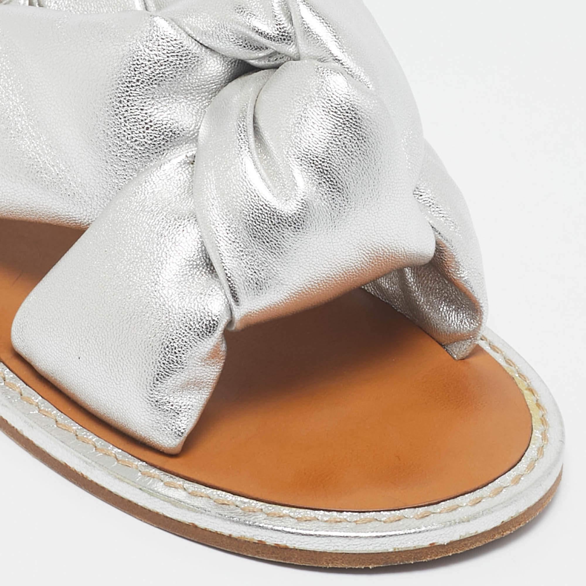 Pre Owned Miu Miu Silver Leather Knotted Flat Slingback Sandals Size 40.5