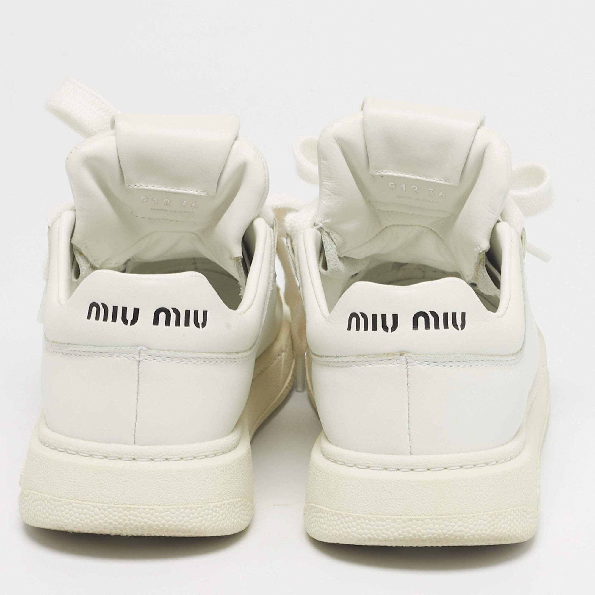 MIU MIU 水筒　sky bule Yahoo!オークション - miumiu ミュウミュウ ウォーターボトル 500ml 新