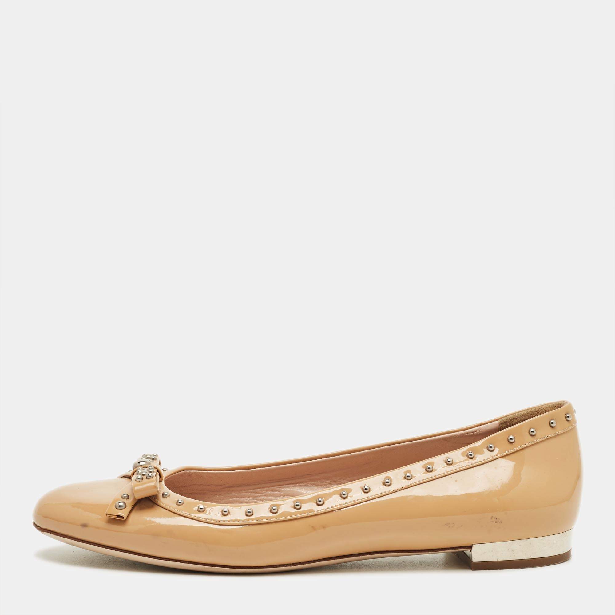 Pre Owned Miu Miu Beige Patent Leather Studded Bow Ballet Flats Size 38.5