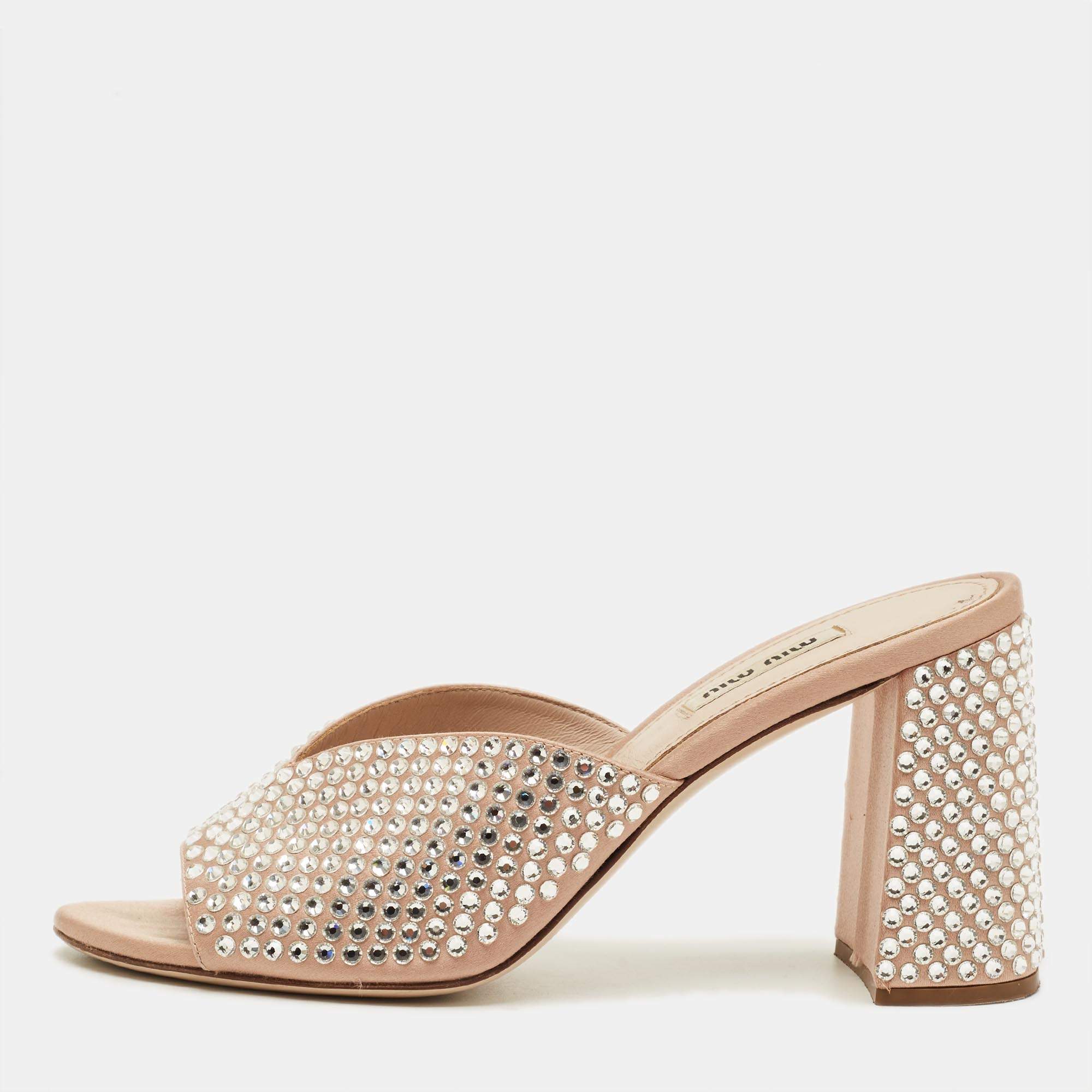 مملوكة مسبقًا Miu Miu Size 38.5 Beige Satin Crystal Embellished Mules