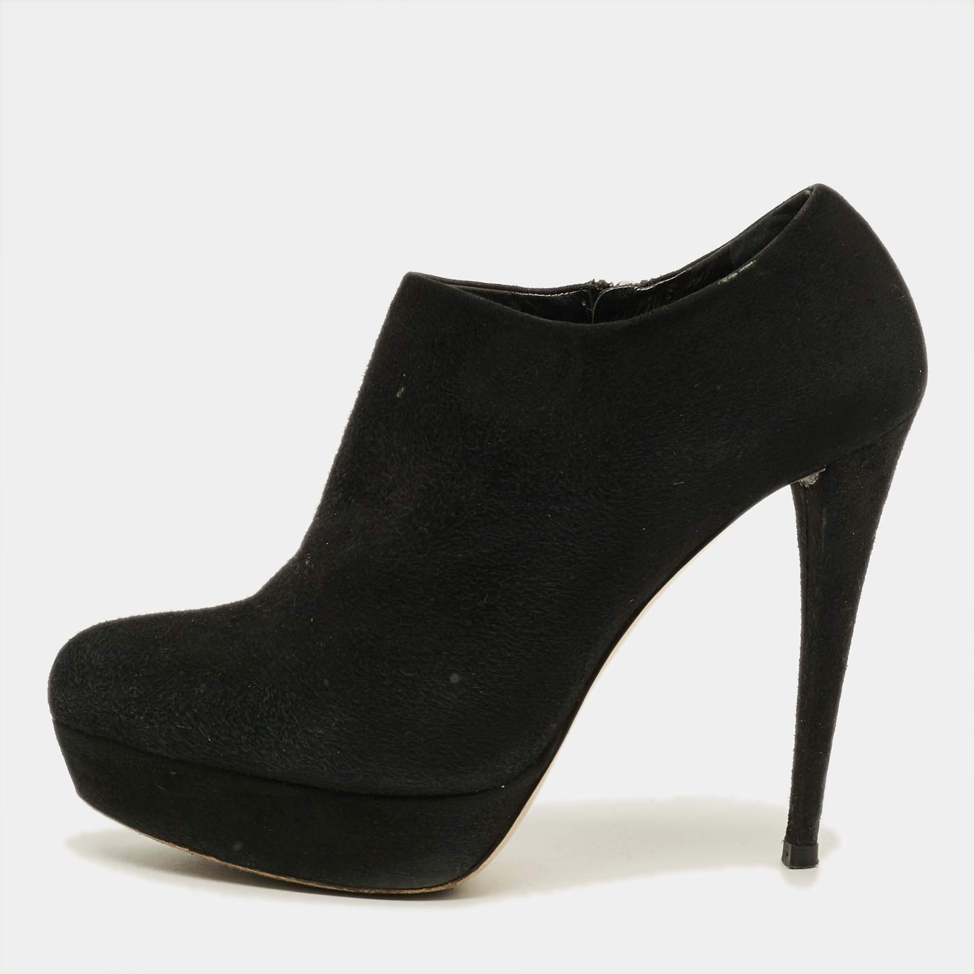 مملوكة مسبقًا Miu Miu Size 36.5 Black Suede Platform Booties
