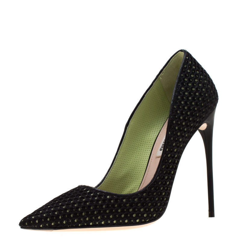 Pre Owned Miu Miu Black Mesh Pointed Toe Pumps Size 37