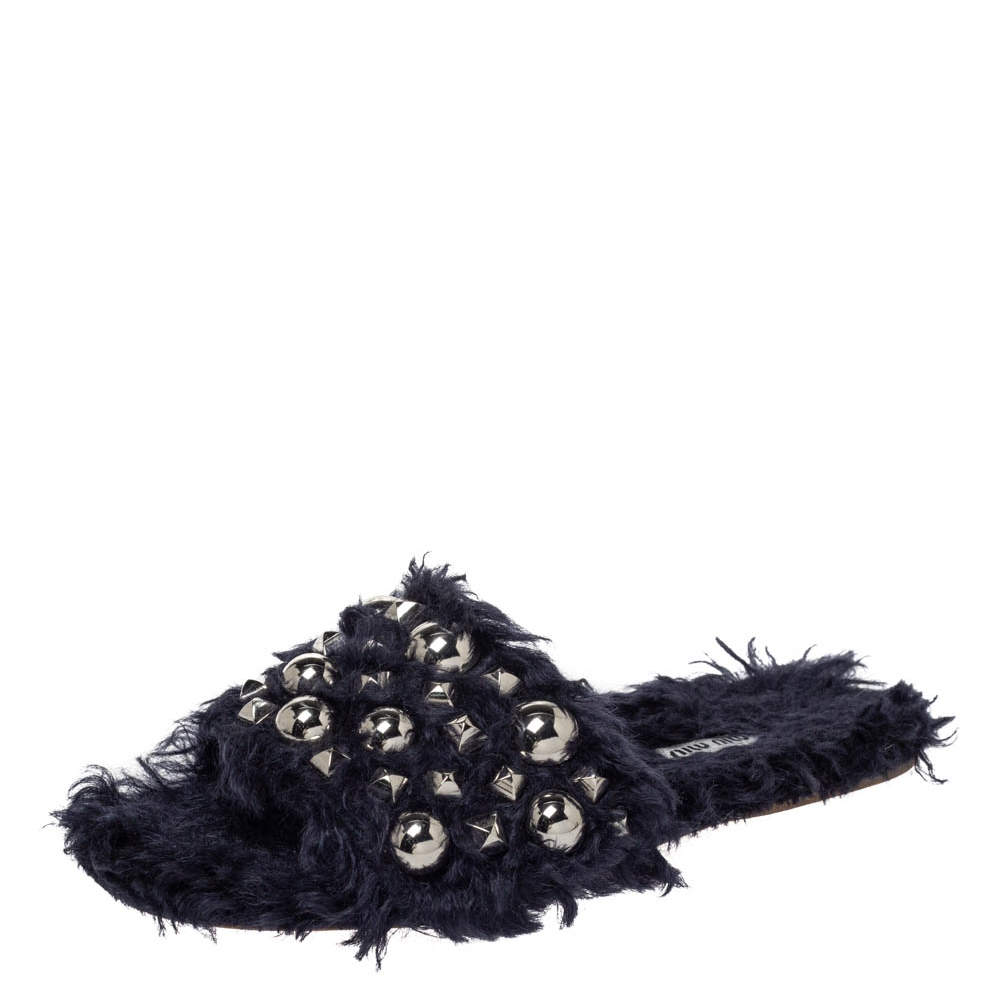 Pre Owned حذاء سلايد فلات ميو ميو مزخرف فرو أزرق داكن مقاس 40