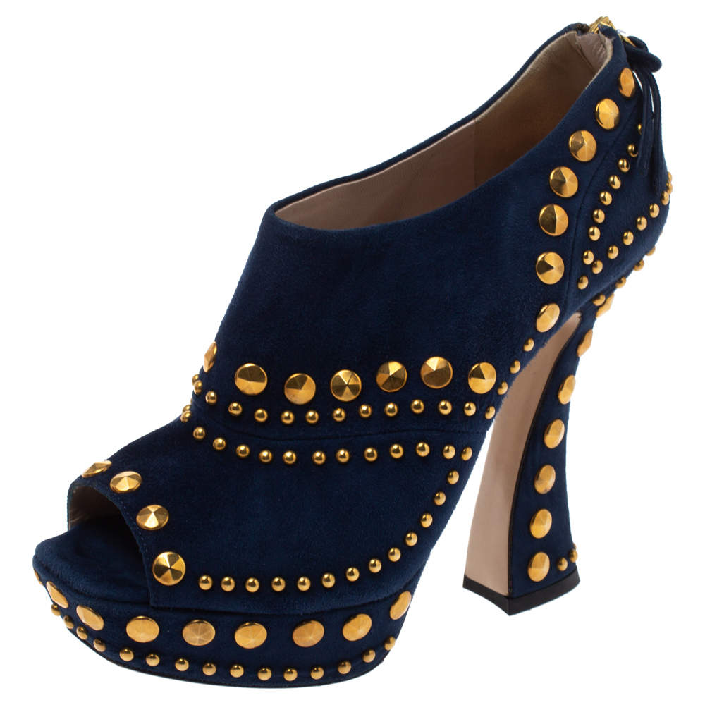 مملوكة مسبقًا Miu Miu Blue Suede Studded Peep Toe Booties Size 36