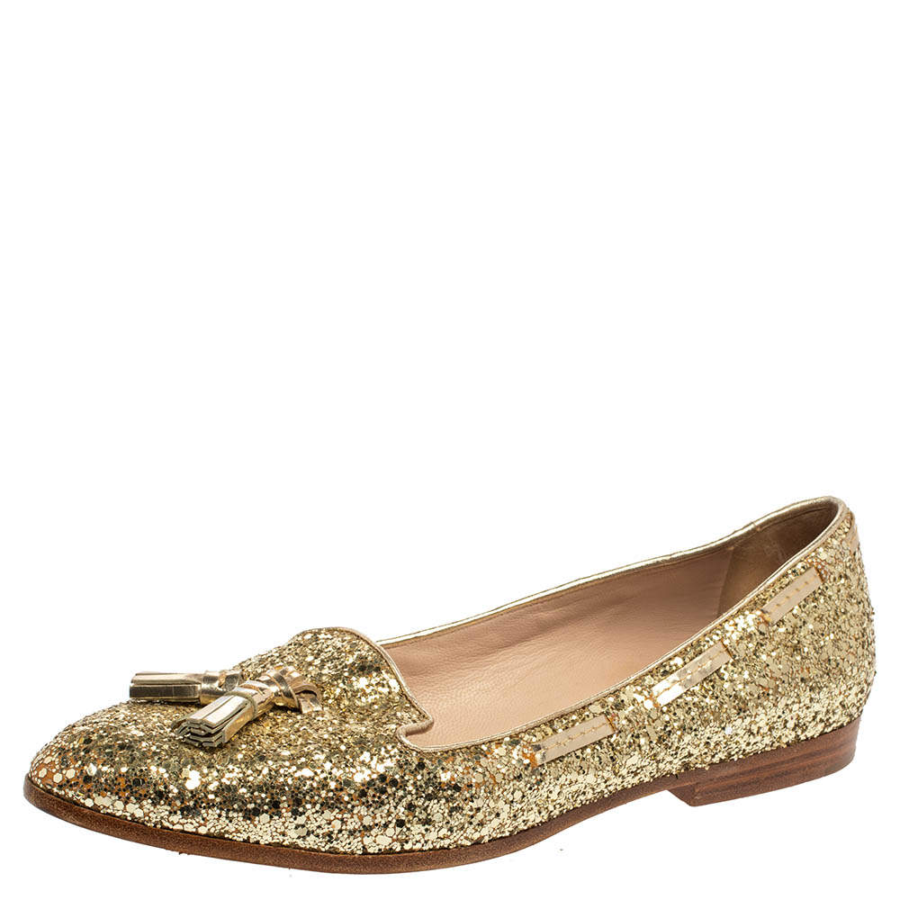 Pre Owned صندل فلات ميو ميو جلد ذهبي وشراشيب مقدمة مدببة مقاس 39.5