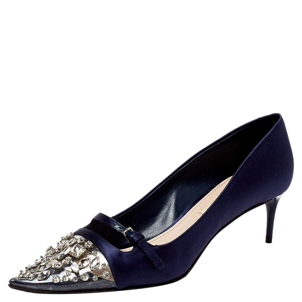 مملوكة مسبقًا Miu Miu Blue Satin Crystal Embellished Buckle Detail Pointed Toe Pumps Size 38