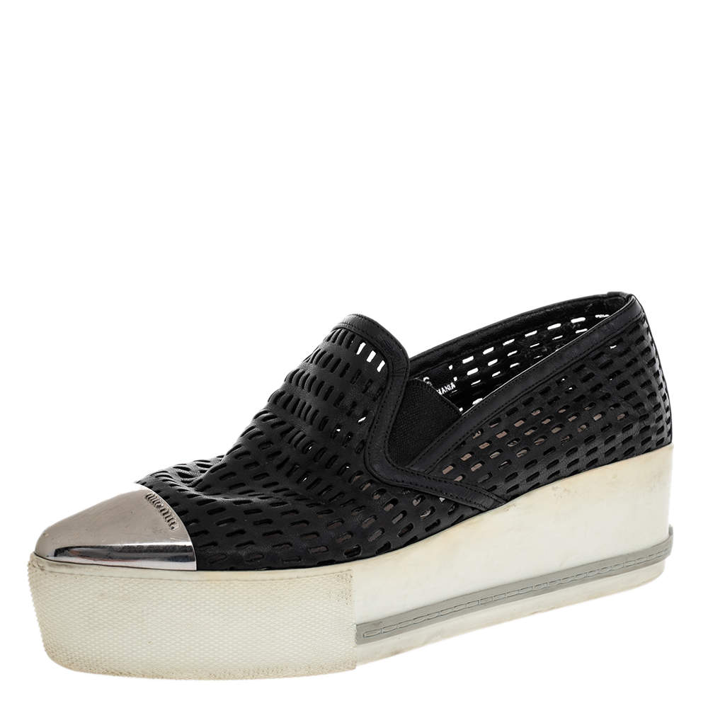 مملوكة مسبقًا Miu Miu Black Leather Metal Cap Toe Platform Slip On Sneakers Size 36