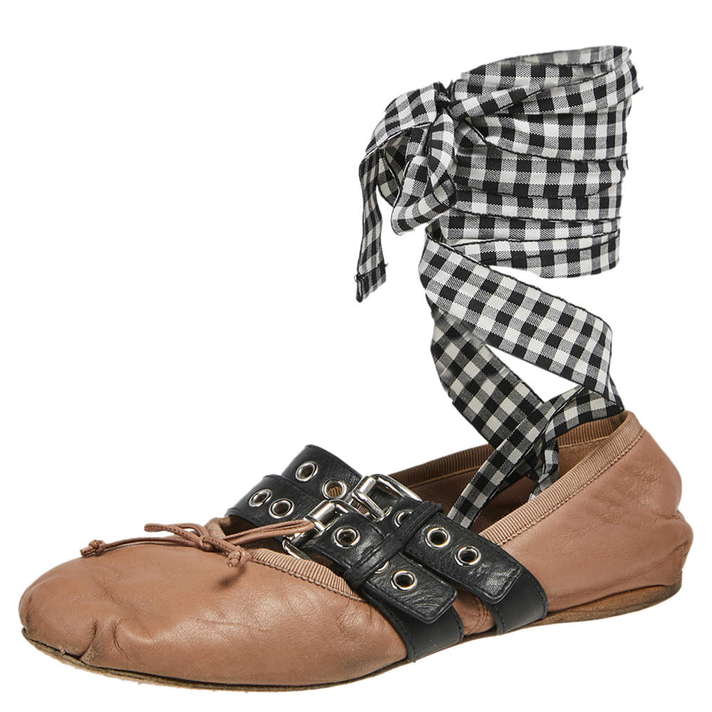 Pre Owned Miu Miu  Beige Leather  Buckle Detail Ballet Flats Size 37